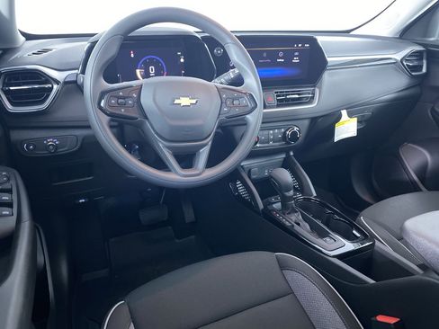 New 2026 Chevrolet TrailBlazer LS FWD image 2