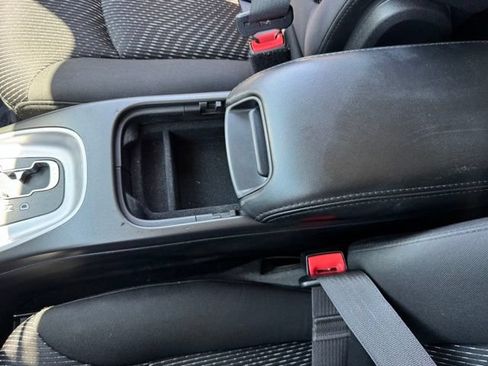 Used 2016 Dodge Journey SXT w/ Premium Group FWD image 17