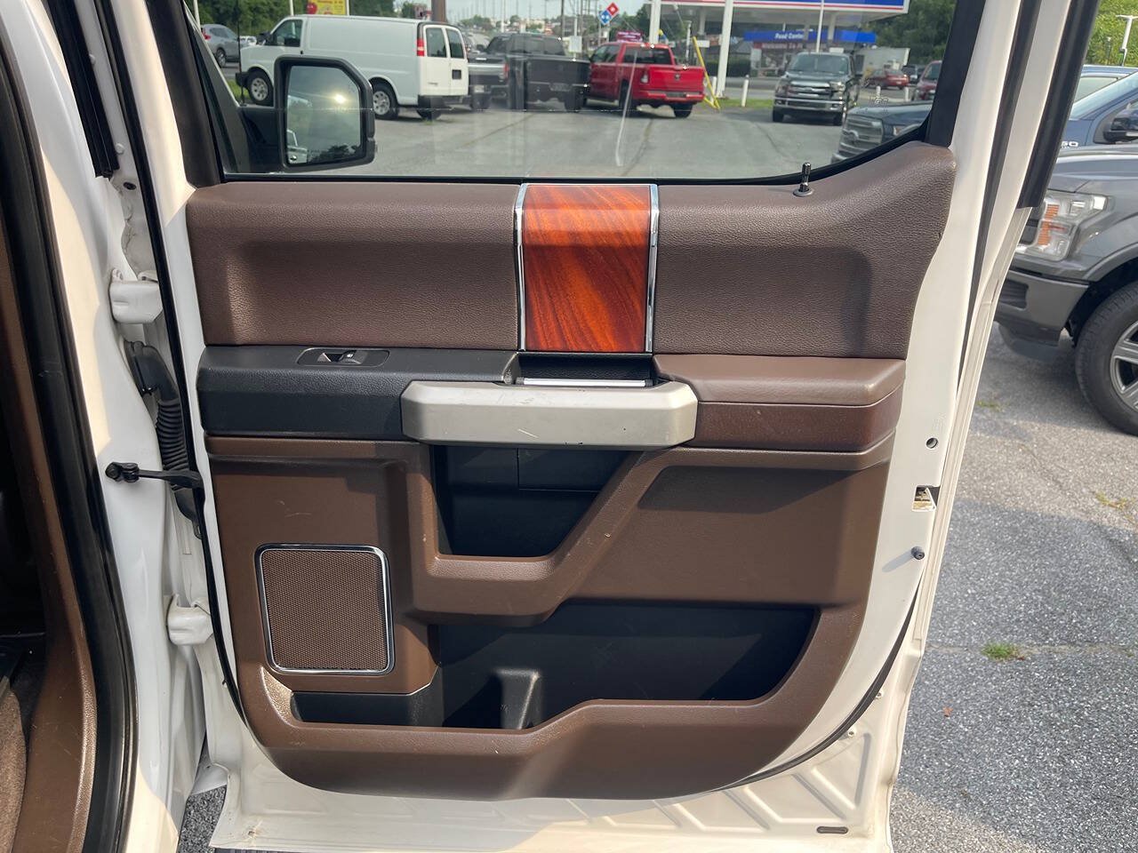 Used 2016 Ford F150 King Ranch w/ Equipment Group 601A Luxury AWD/4WD image 35