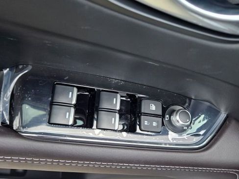 New 2025 MAZDA CX-5 Signature image 23