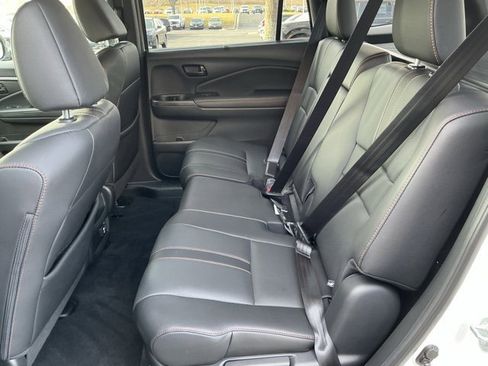 Used 2023 Honda Passport TrailSport image 13