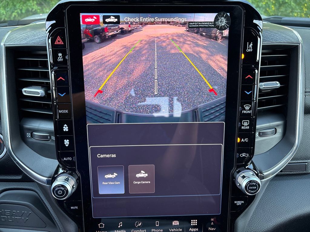 New 2025 RAM 3500 Laramie AWD/4WD image 15