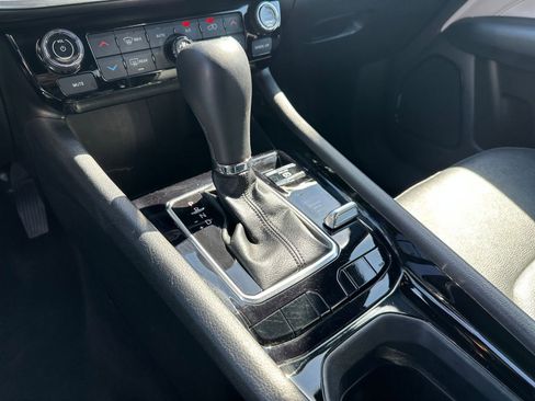 Used 2025 Jeep Compass Limited AWD/4WD image 42