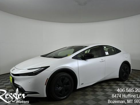 New 2026 Toyota Prius LE image 1