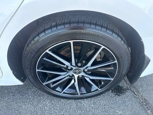 Used 2023 Toyota Camry SE FWD image 11