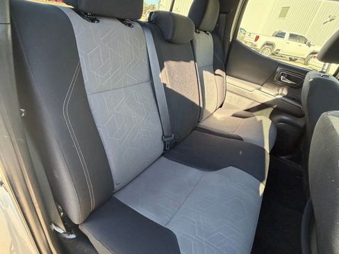 Used 2023 Toyota Tacoma TRD Sport image 18