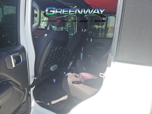 Used 2023 Jeep Gladiator Rubicon w/ LED Lighting Group AWD/4WD image 13