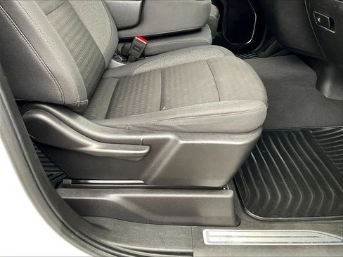 Used 2024 Chevrolet Silverado 2500 LT w/ Convenience Package image 35