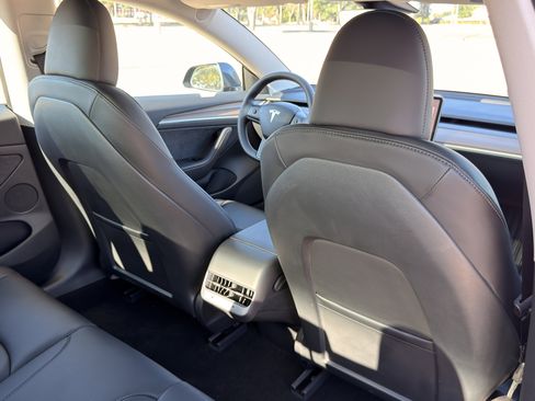 Used 2023 Tesla Model 3 Standard Range RWD image 33