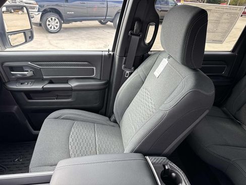 New 2026 RAM 2500 Big Horn AWD/4WD image 33