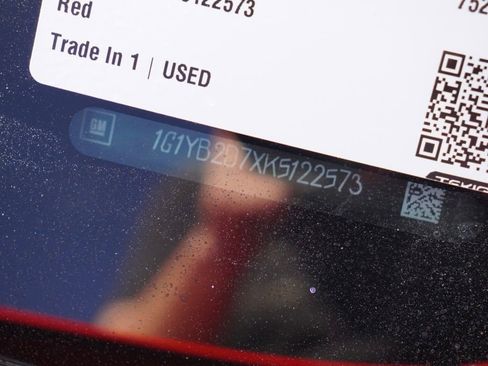 Used 2019 Chevrolet Corvette Stingray Coupe w/ 1LT image 26