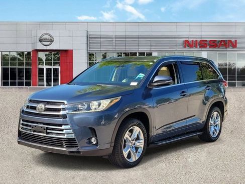 Used 2019 Toyota Highlander Limited FWD image 6