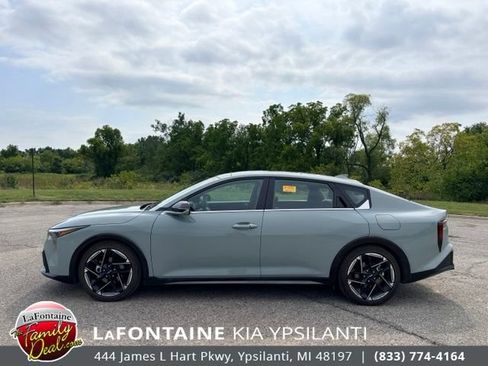 Used 2025 Kia K4 GT-Line w/ GT-Line Premium Package FWD image 2