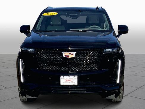 Used 2023 Cadillac Escalade ESV Sport Platinum image 3