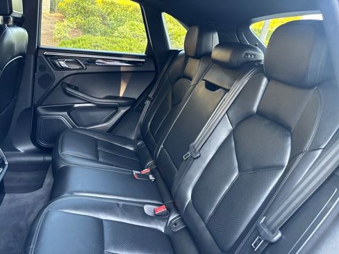 Used 2016 Porsche Macan S image 15