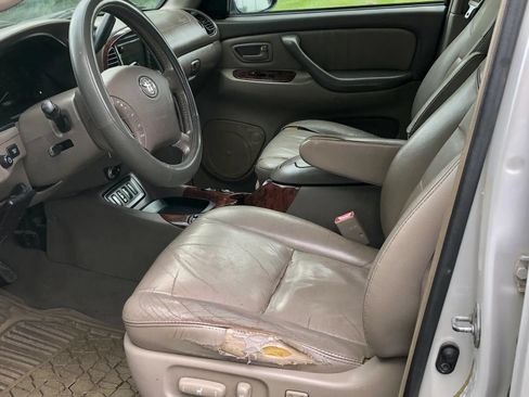 Used 2007 Toyota Sequoia Limited AWD/4WD image 10