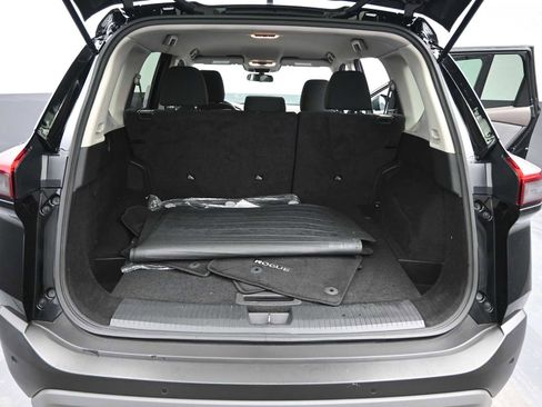 Used 2023 Nissan Rogue S image 13