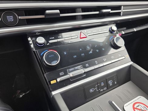 New 2025 Hyundai Santa Fe XRT image 22