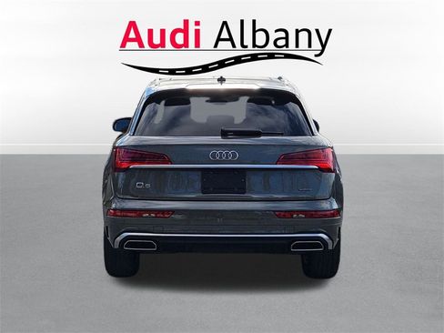 Used 2023 Audi Q5 2.0T Premium w/ Convenience Package image 5