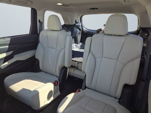 New 2025 Subaru Ascent Limited image 13
