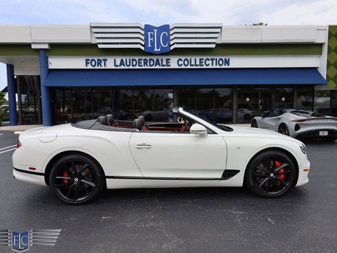 Used 2022 Bentley Continental GT V8 image 2