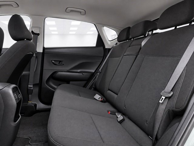 Used 2025 Hyundai Kona SEL FWD image 19