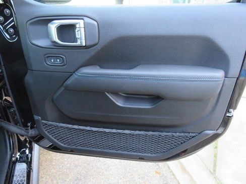 New 2023 Jeep Wrangler Rubicon w/ Steel Bumper Group image 28