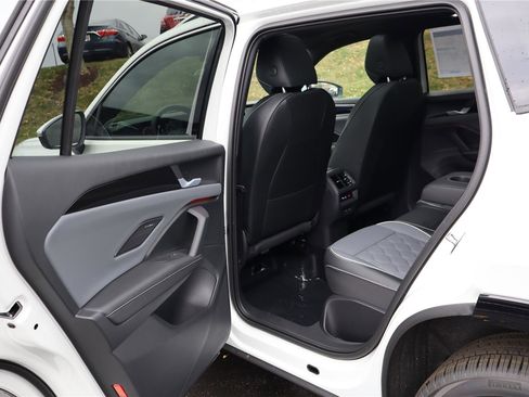 New 2026 Volkswagen Tiguan SEL R-Line image 23