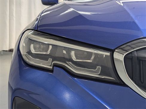 Used 2020 BMW 330i Sedan w/ M Sport Package image 29
