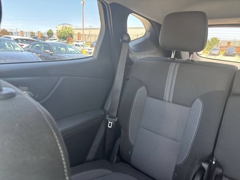 Used 2025 Chevrolet Blazer LT FWD image 34