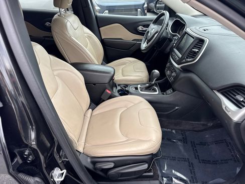 Used 2016 Jeep Cherokee Limited w/ Technology Group image 13