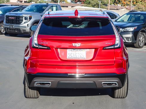 Used 2024 Cadillac XT4 Sport w/ Technology Package image 3