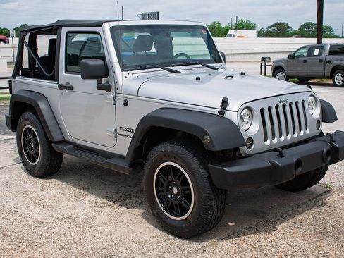 Used 2012 Jeep Wrangler Sport AWD/4WD image 8