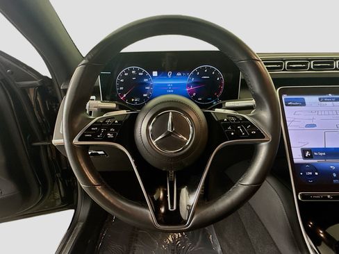 Used 2022 Mercedes-Benz S 500 4MATIC w/ AMG Line Package image 13