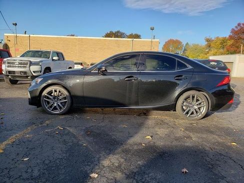 Used 2017 Lexus IS 200t image 3