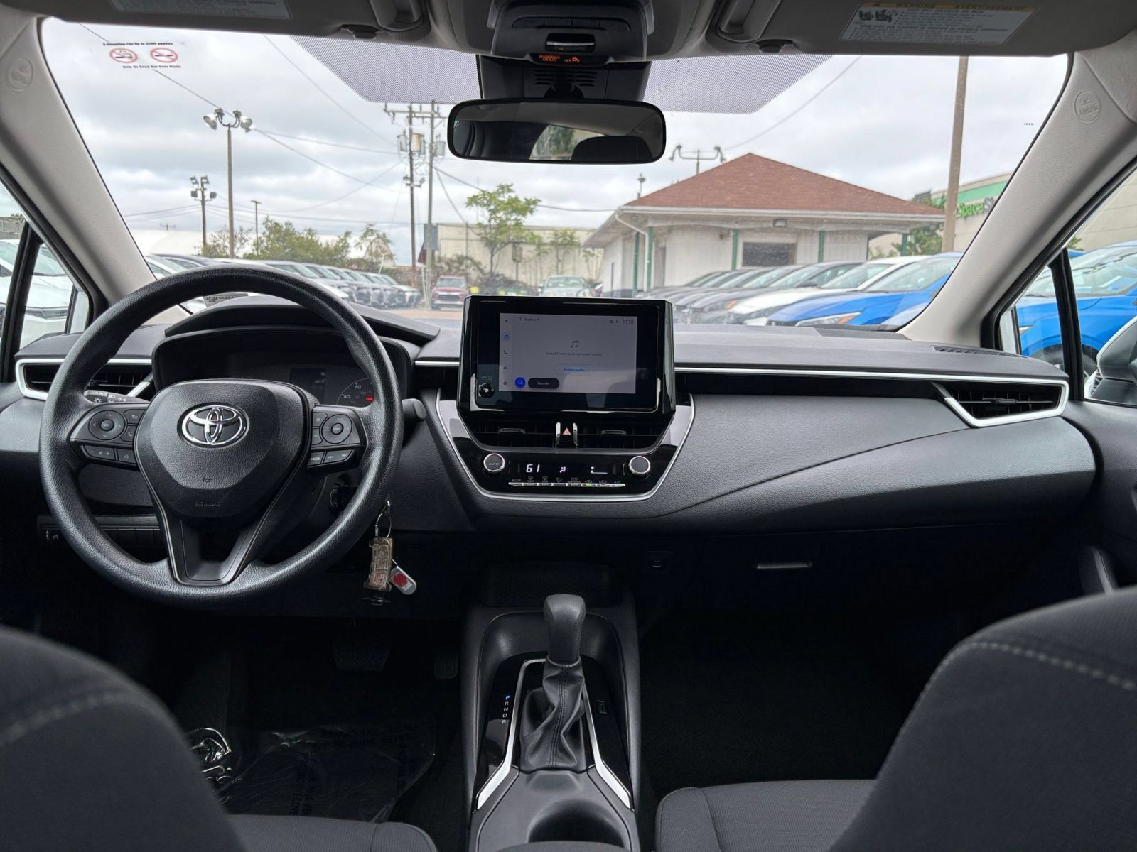 Used 2025 Toyota Corolla LE FWD image 30