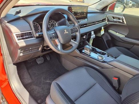 New 2026 Mitsubishi Outlander ES FWD image 12