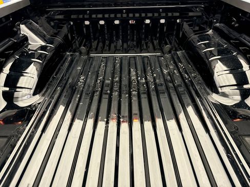 Used 2025 Nissan Frontier PRO-4X w/ Tow Package image 18