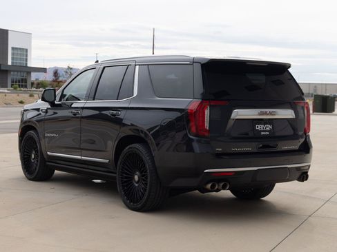 Used 2023 GMC Yukon Denali w/ Denali Reserve Package AWD/4WD image 7
