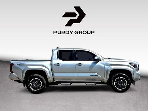 Used 2024 Toyota Tacoma TRD Sport AWD/4WD image 9