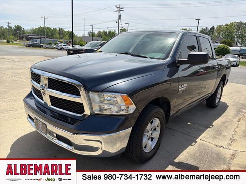 Used 2021 RAM 1500 Classic SLT image 1