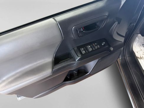 Used 2023 Toyota Tacoma SR AWD/4WD image 10
