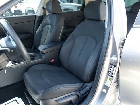 Used 2018 Kia Optima LX image 12