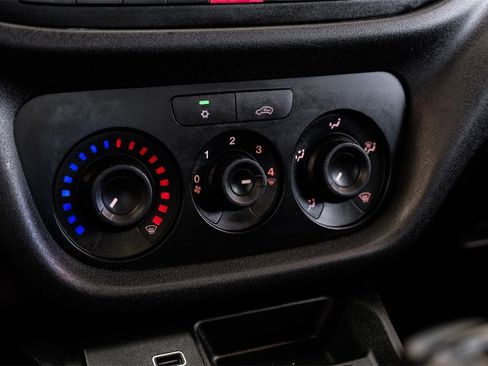 Used 2022 RAM ProMaster City Tradesman w/ Window Group 04 image 20