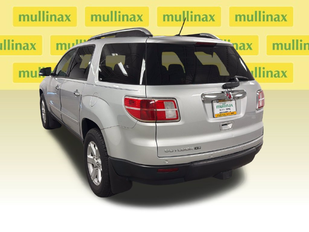 Used 2009 Saturn Outlook XE w/ Convenience Package FWD image 14