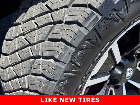 Used 2020 Toyota Tacoma TRD Sport AWD/4WD image 13