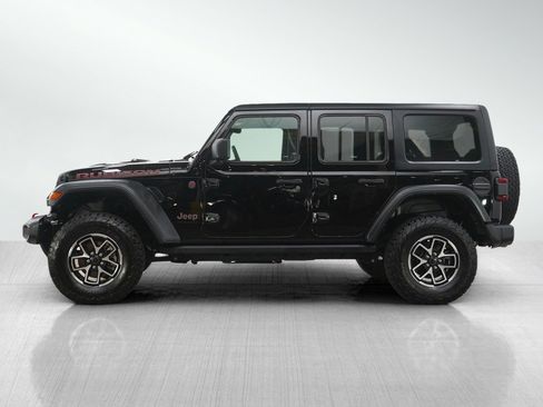 Used 2025 Jeep Wrangler Unlimited Rubicon w/ Dual Top Group AWD/4WD image 2