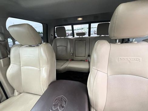 Used 2017 RAM 1500 Laramie w/ Convenience Group AWD/4WD image 37