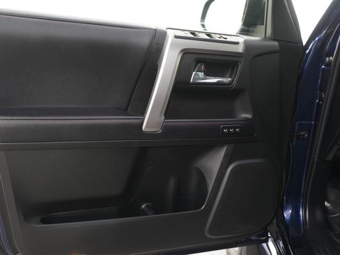 Used 2019 Toyota 4Runner Limited AWD/4WD image 18