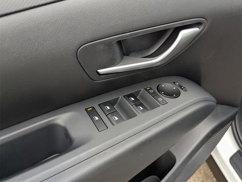 New 2026 Hyundai Tucson SE image 14